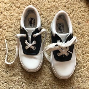 Toddler size 9 Keds Saddle shoes
